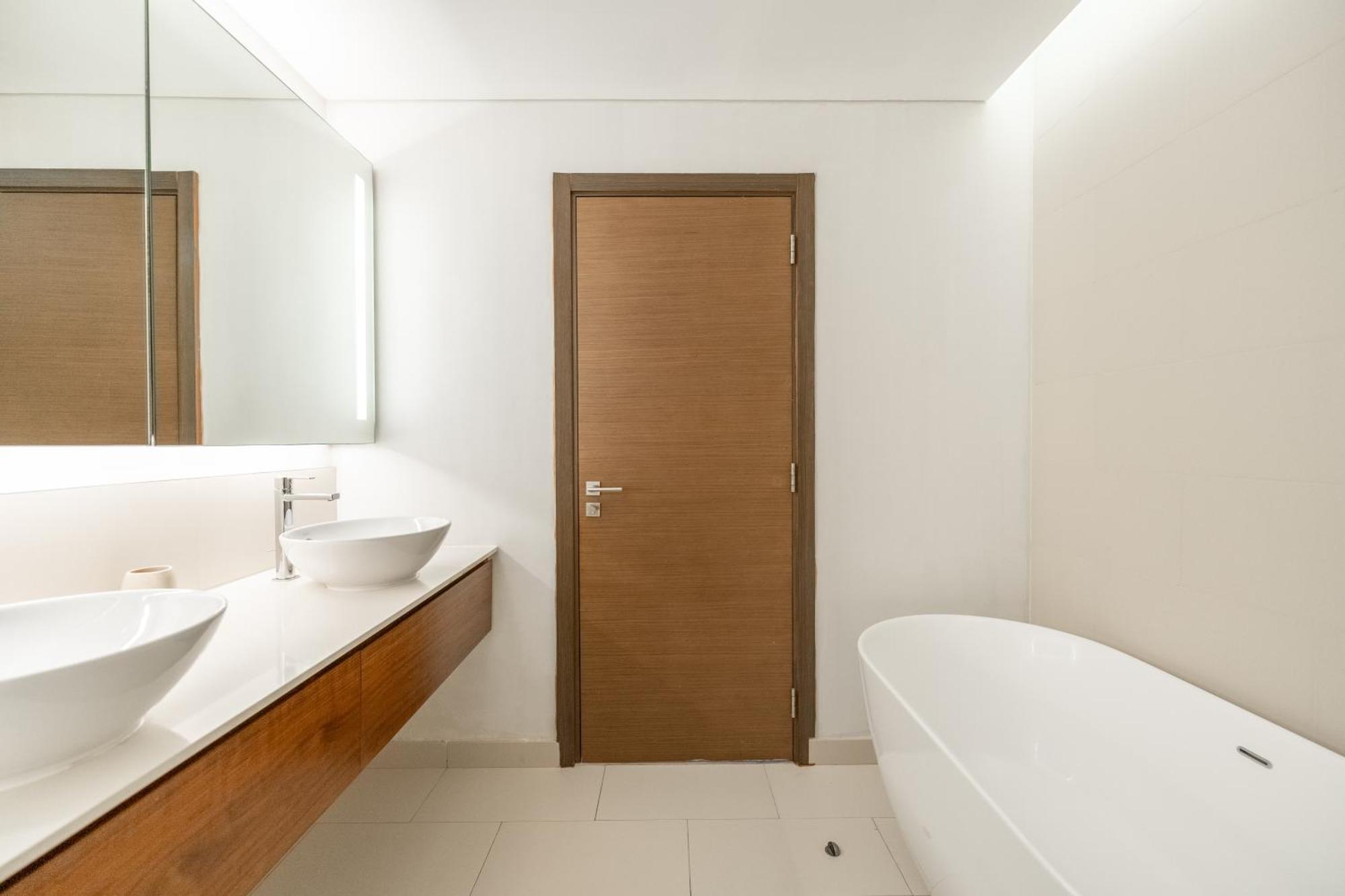 Apartment Fam Living Walk - Opposite Walk Mall - 2a *
