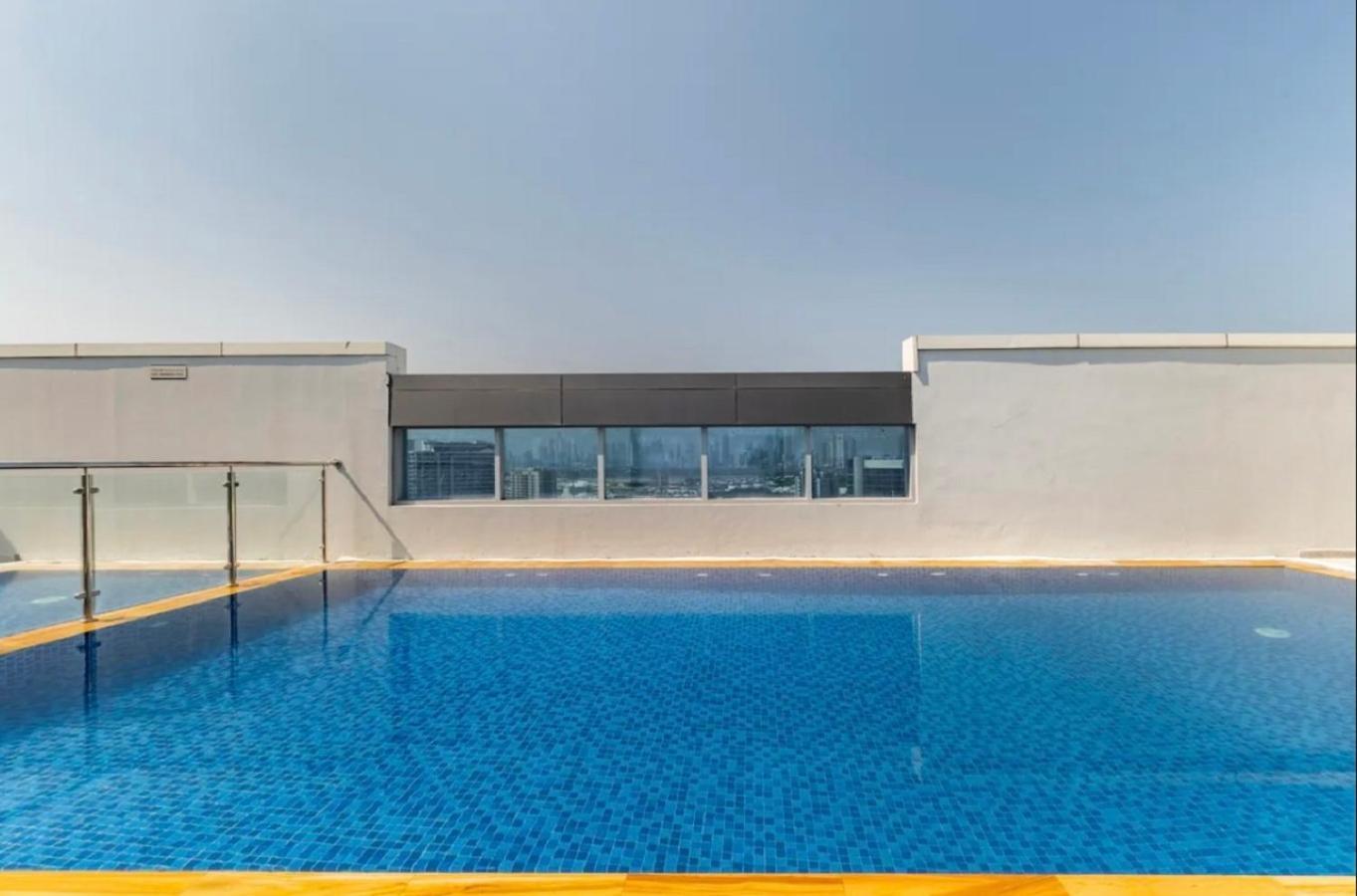 Bright & Cozy, Near Metro & Downtown, Pool, Gym Daire