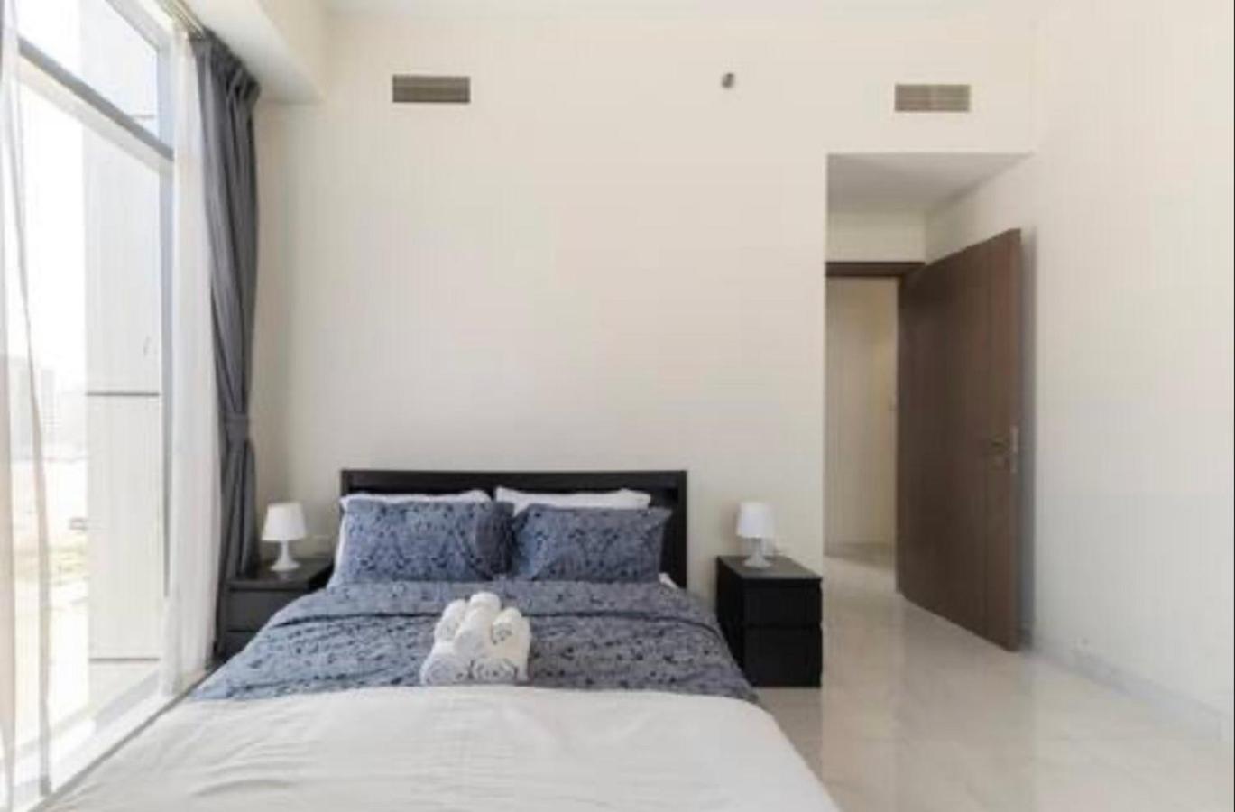 Daire Bright & Cozy, Near Metro & Downtown, Pool, Gym