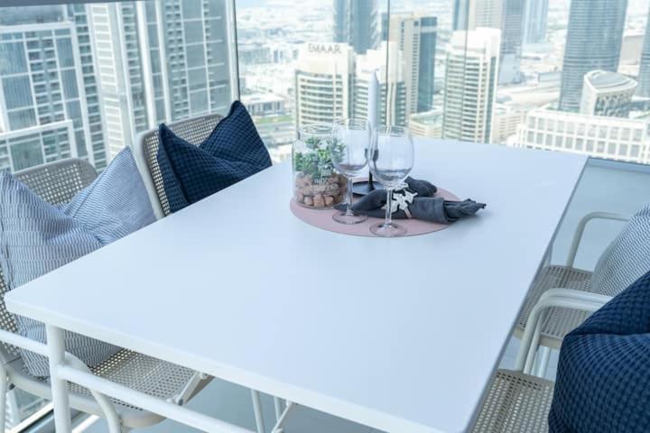 Apartment Vogue Downtown - Opera Grand - Burj Khalifa & Fountain Views Dubai