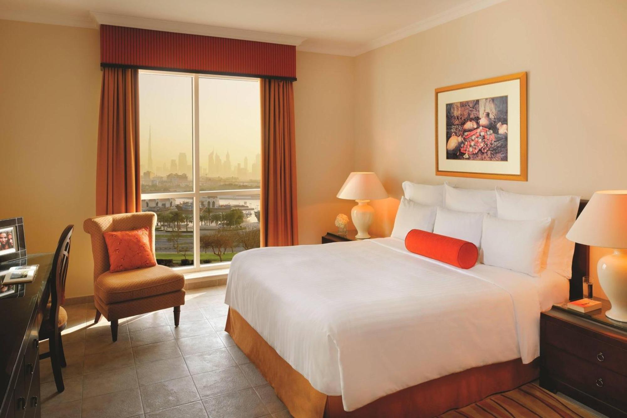 Marriott Executive Creek Hotel 4*