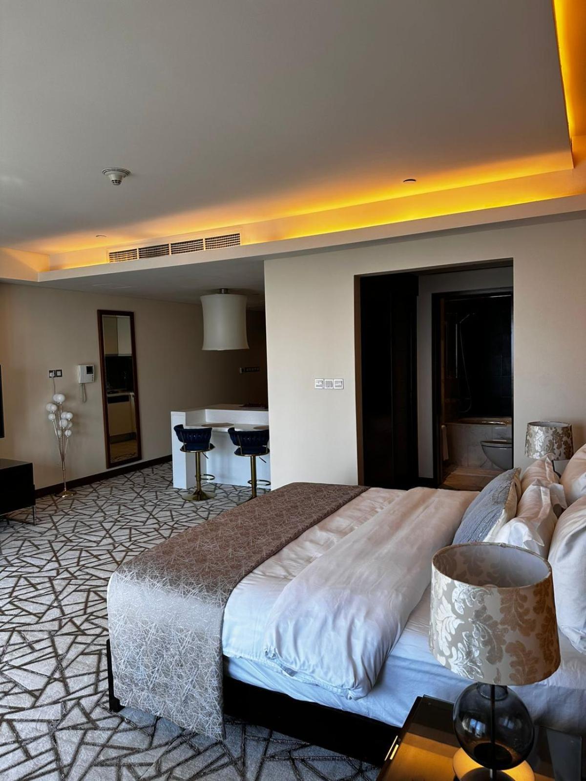 Apartment Mall Fashion Avenue Burj Khalifa View Residence- Formerly Address Mall