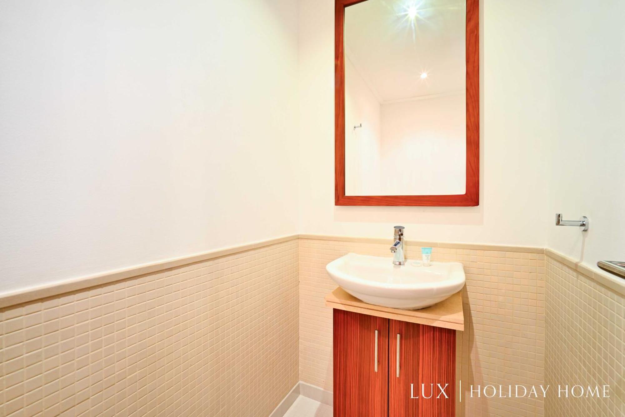 Lux Marina Promenade 2 Bedroom Prime Location Apt Apartment *
