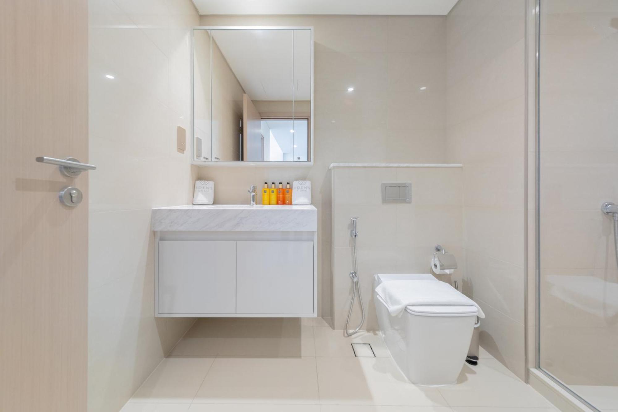Apartment Eden's Homes & - Burj Royale Dubai