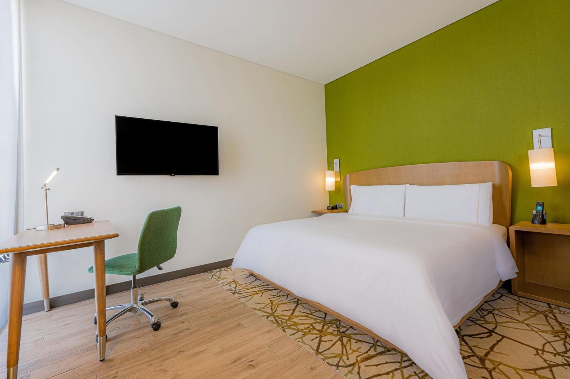 Hotel Element Me'aisam,