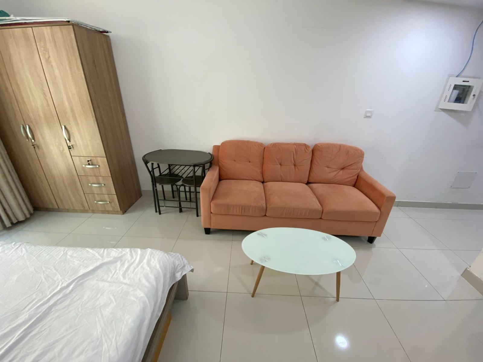 Daire Cute And Small Partitions For Girls In Dubai- Female Guests Only فتيات فقط Dubai