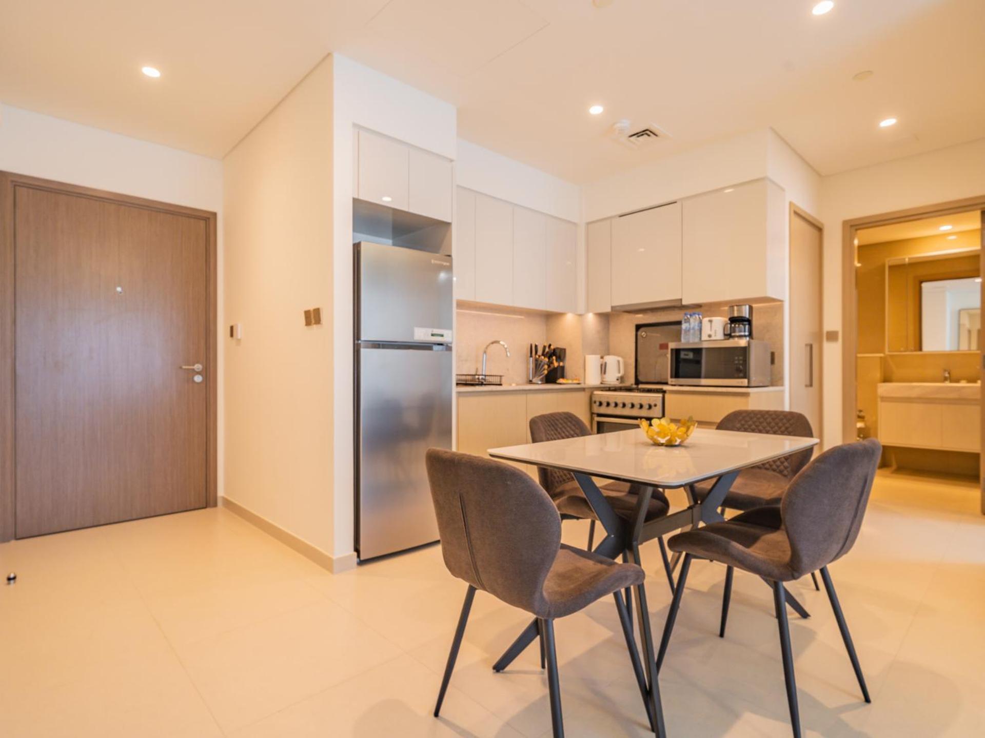 Apartment Downtown Decadence : A 1br Urban Sanctuary *