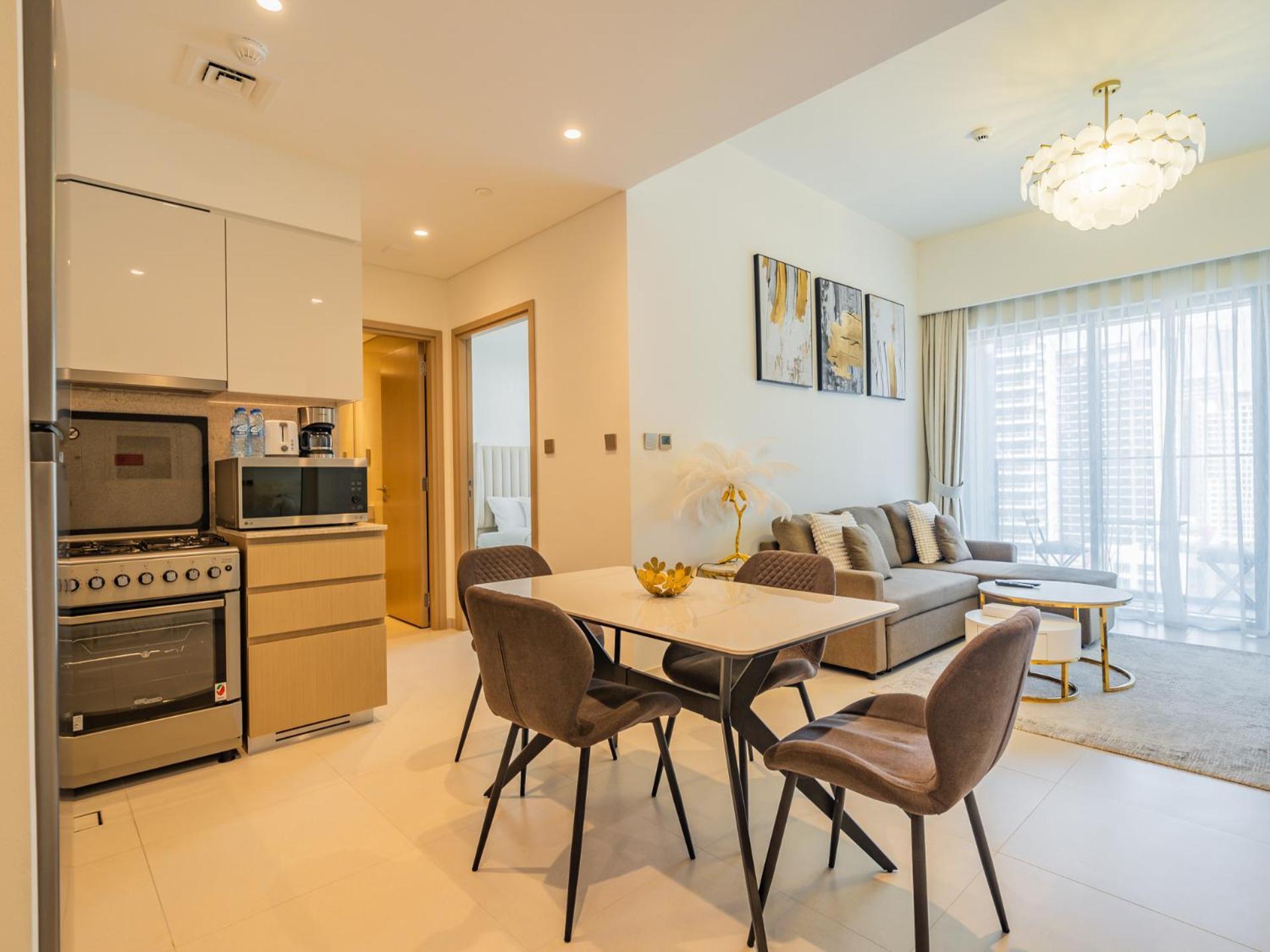 Downtown Decadence : A 1br Urban Sanctuary *