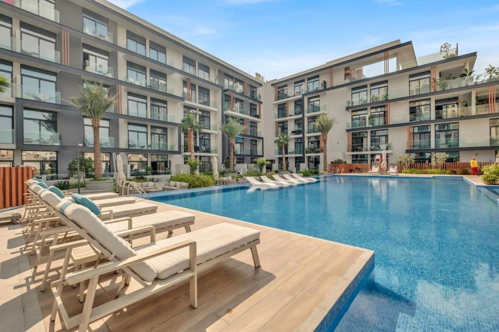 Apartment Stunning Pool View Studio In Jvc *