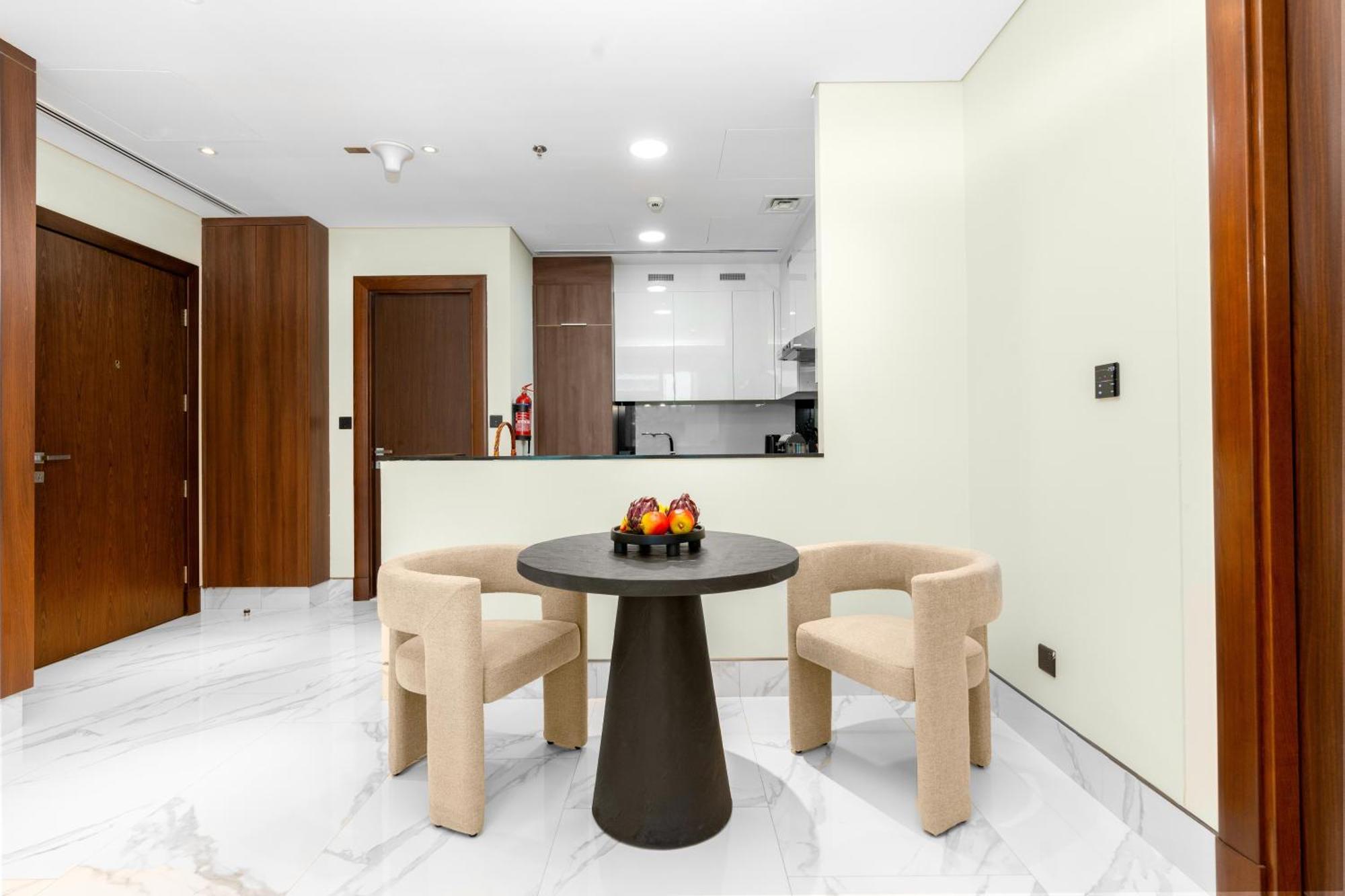 Vacay Lettings 1 Bed Business In J One Tower Apartment Dubai
