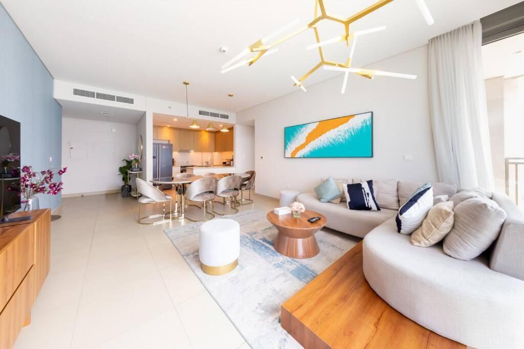 Breathtaking 2br W/sea Views