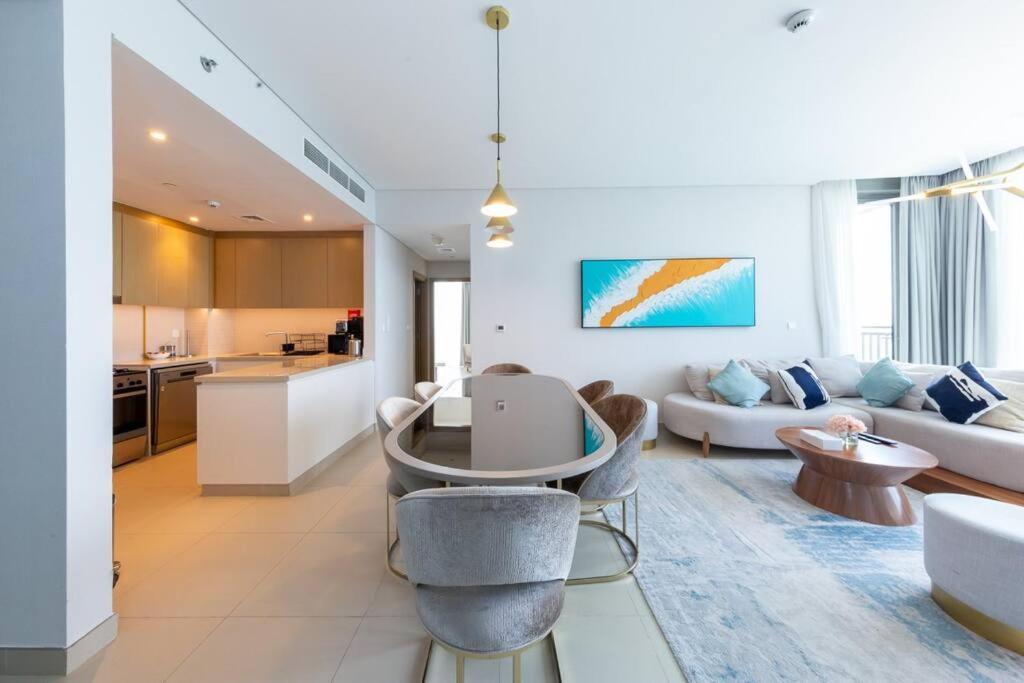 Breathtaking 2br W/sea Views Apartment Dubai