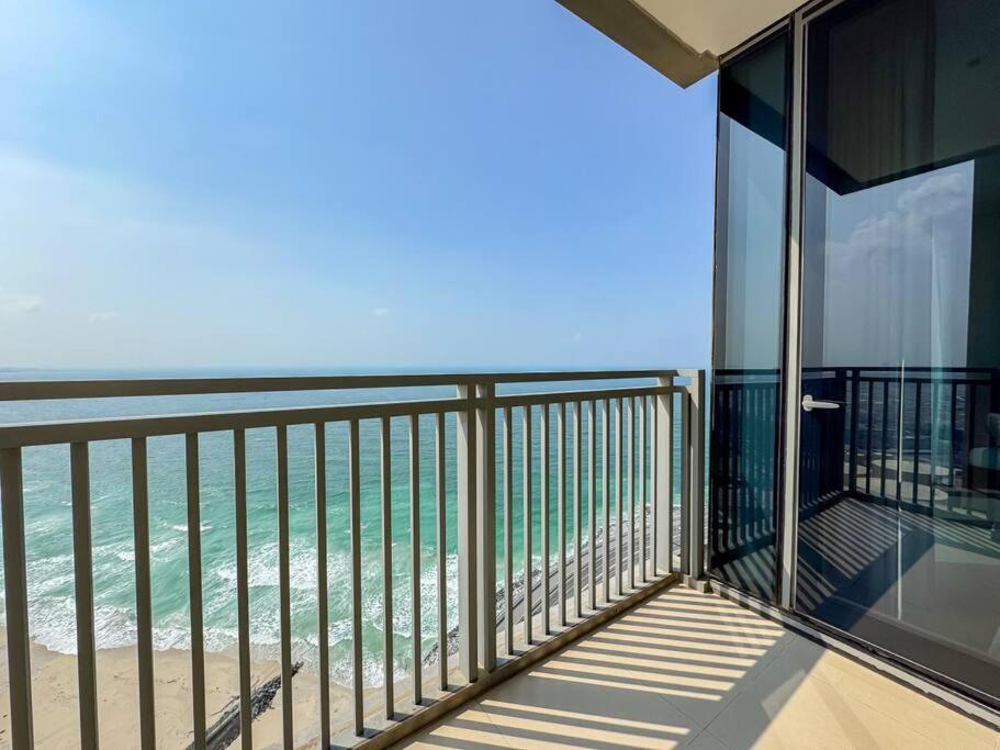 Breathtaking 2br W/sea Views Dubai