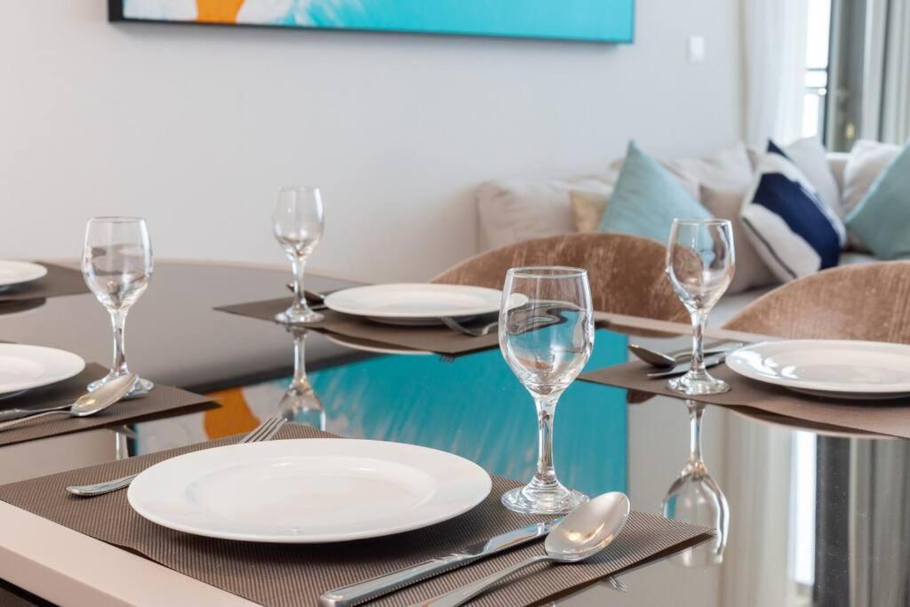Breathtaking 2br W/sea Views Apartment