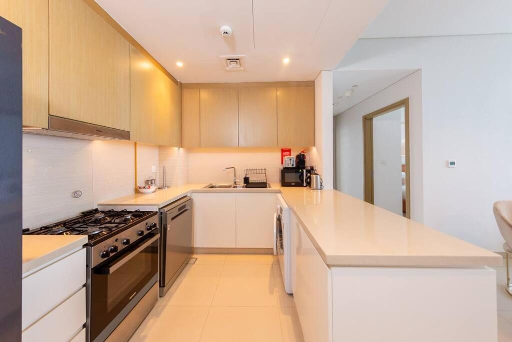 Breathtaking 2br W/sea Views *