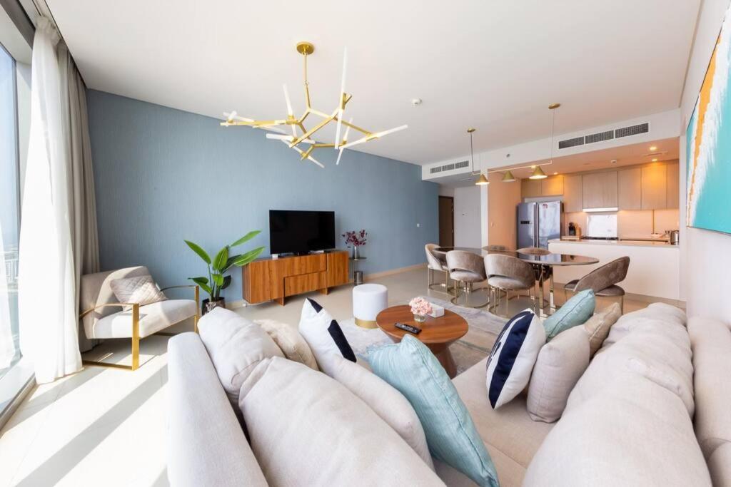 Breathtaking 2br W/sea Views *