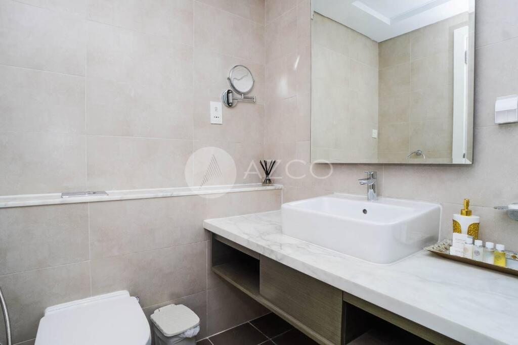 Apartment Deluxe One Br In Damac Maison Prive