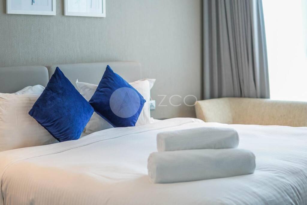 Deluxe One Br In Damac Maison Prive * Dubai