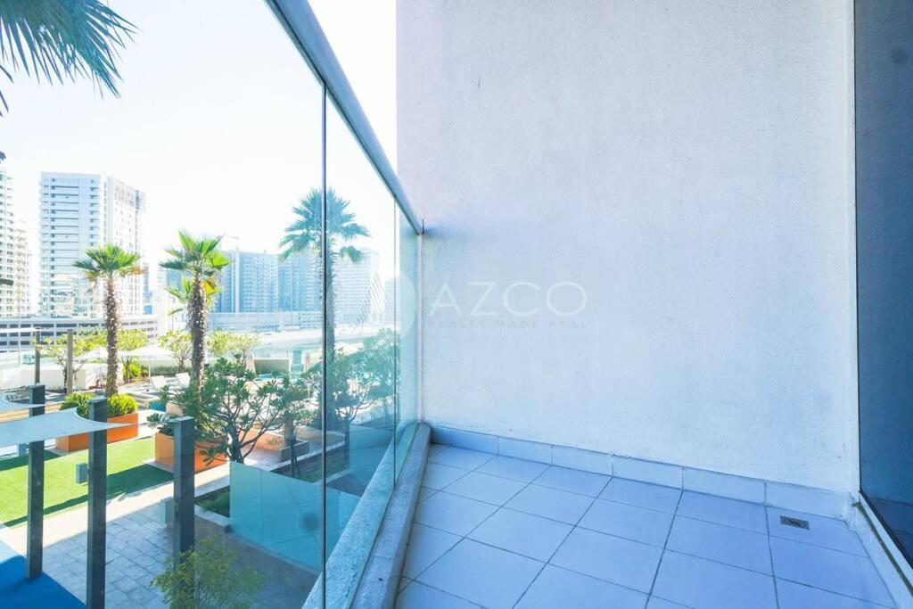 Deluxe One Br In Damac Maison Prive Dubai