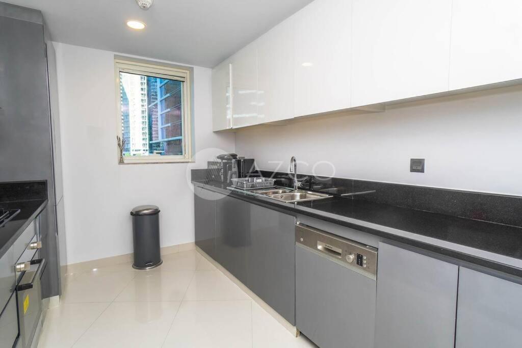 Deluxe One Br In Damac Maison Prive Apartment
