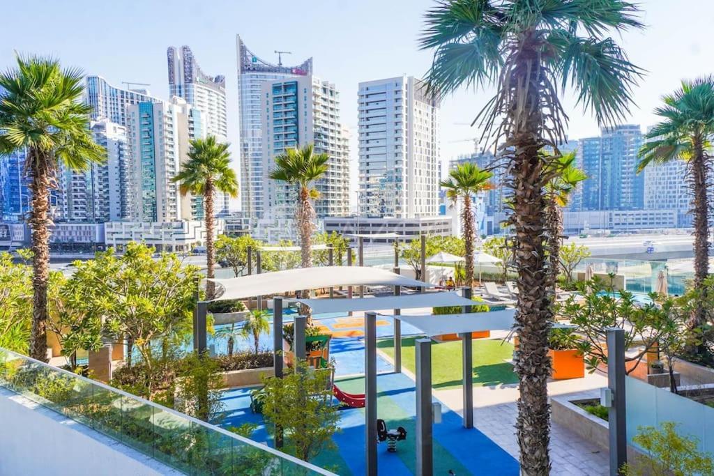 Deluxe One Br In Damac Maison Prive * Dubai