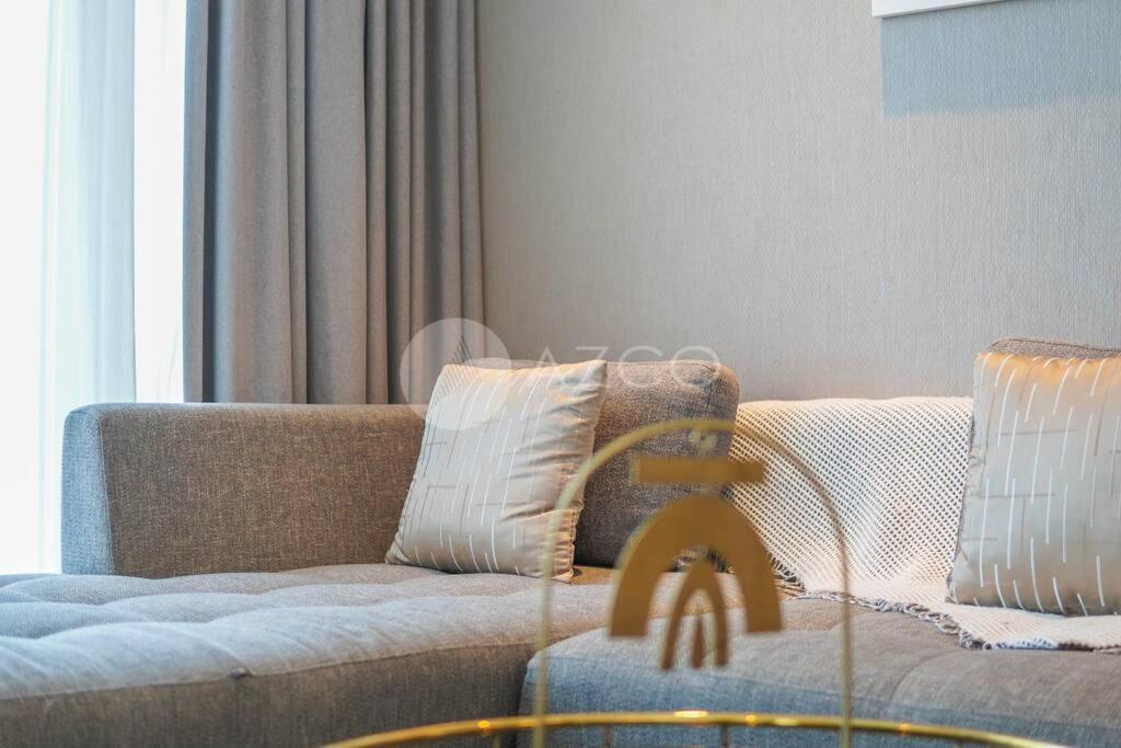 Apartment Deluxe One Br In Damac Maison Prive