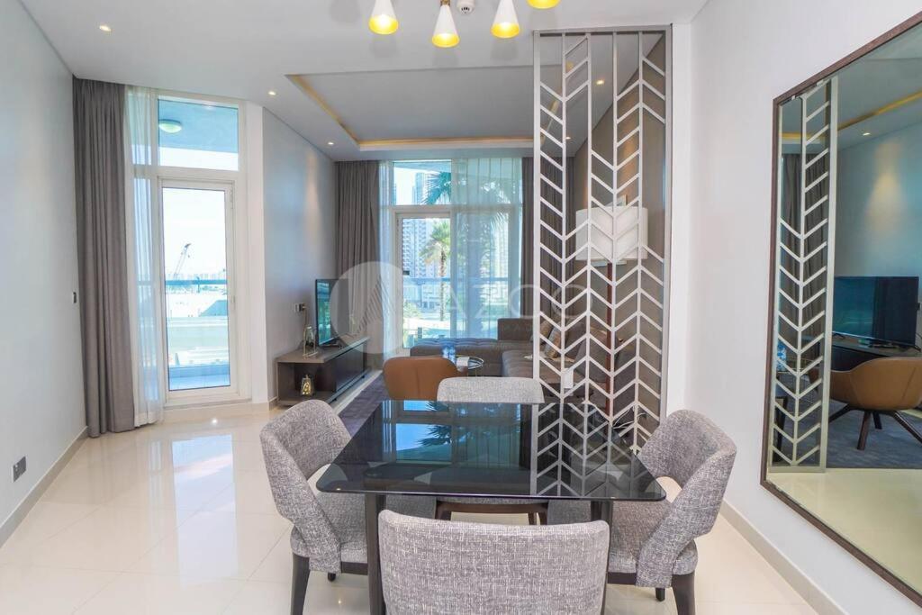Apartment Deluxe One Br In Damac Maison Prive