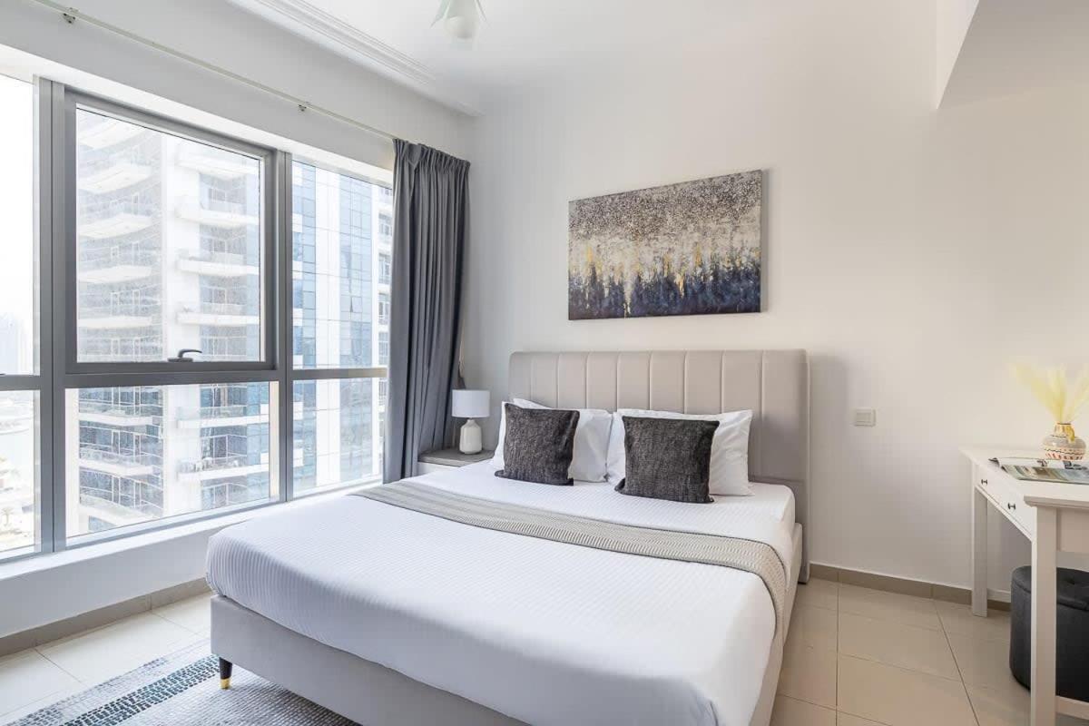Frank Porter - Bay Central West Tower Dubai