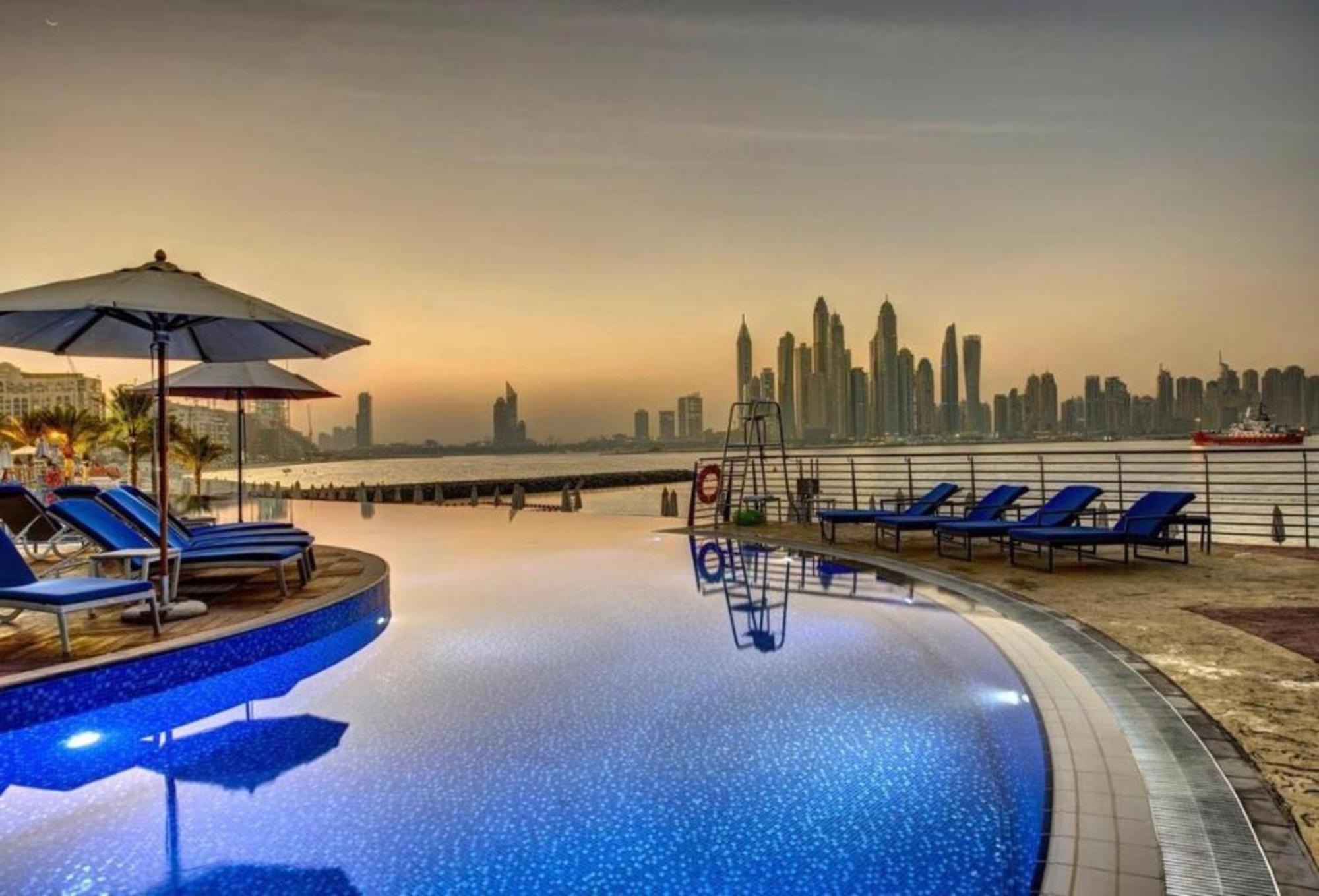 Oceana Residences, Free & Pool Access