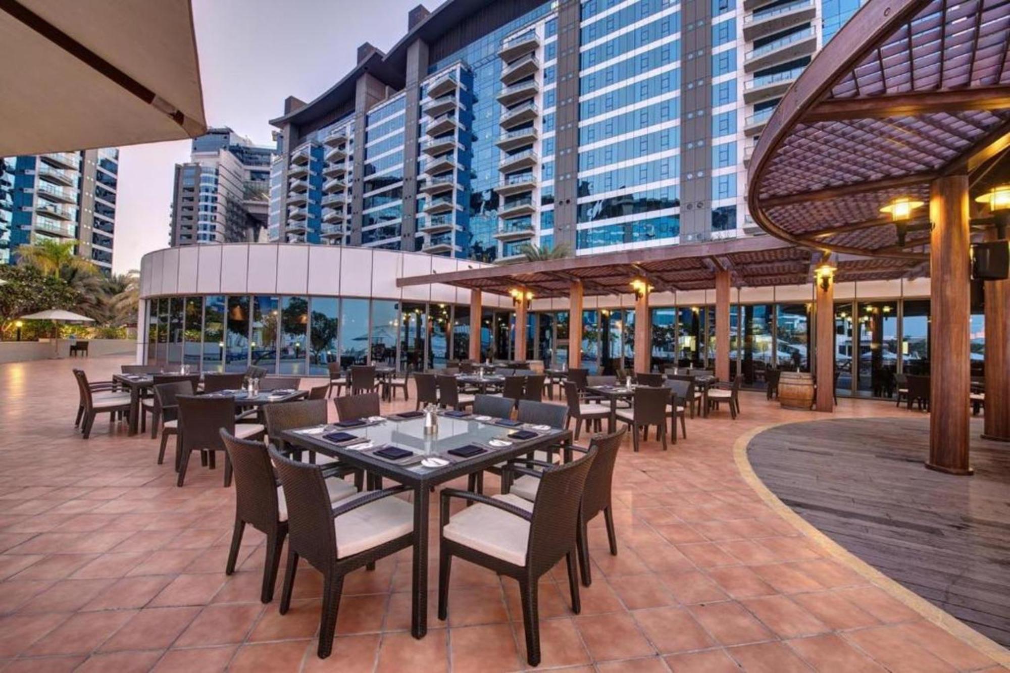 Apartment Oceana Residences, Free & Pool Access Dubai