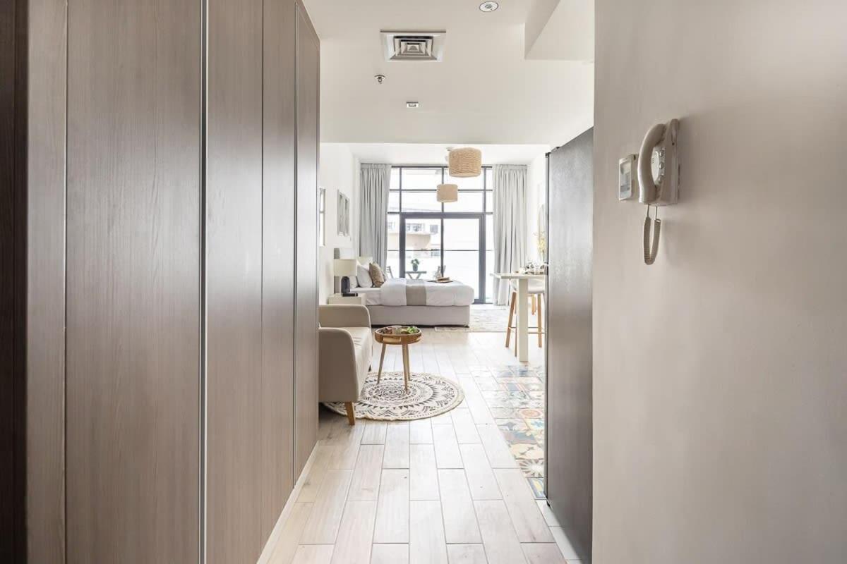 Frank Porter - Shamal Residences 2 Dubai