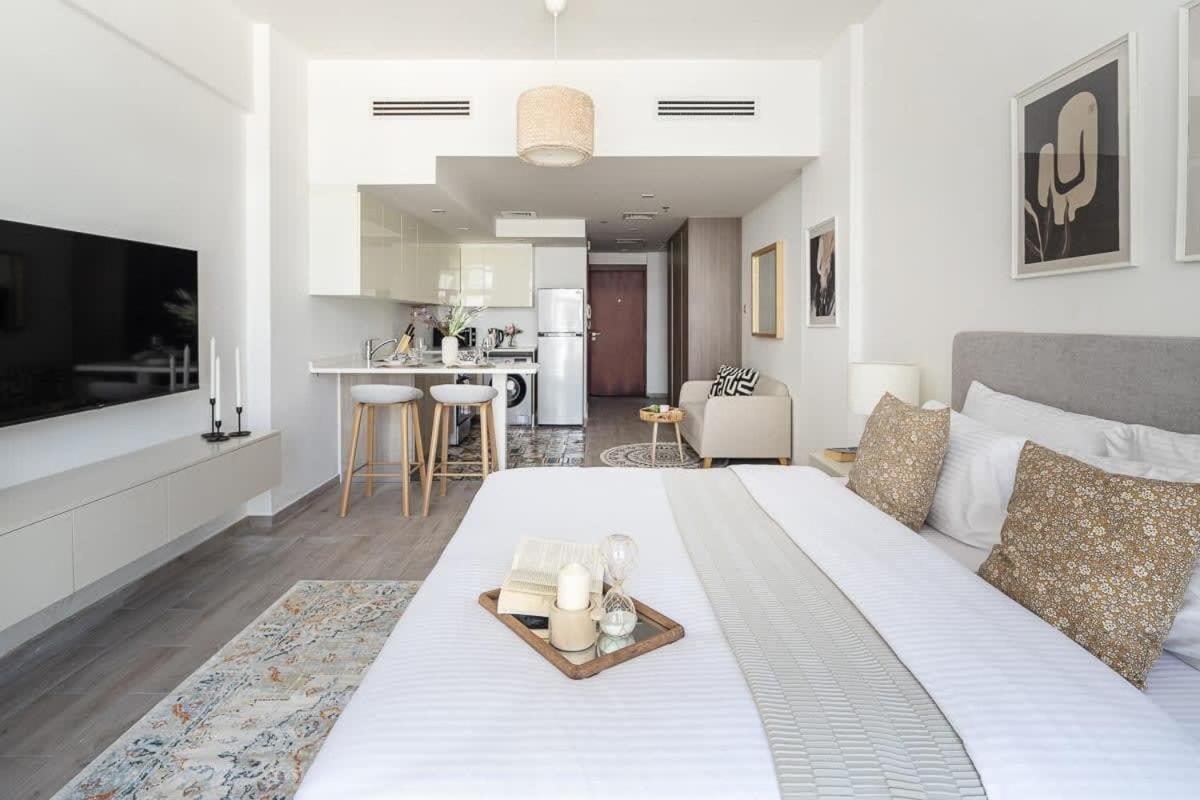 Frank Porter - Shamal Residences 2 Apartment Dubai