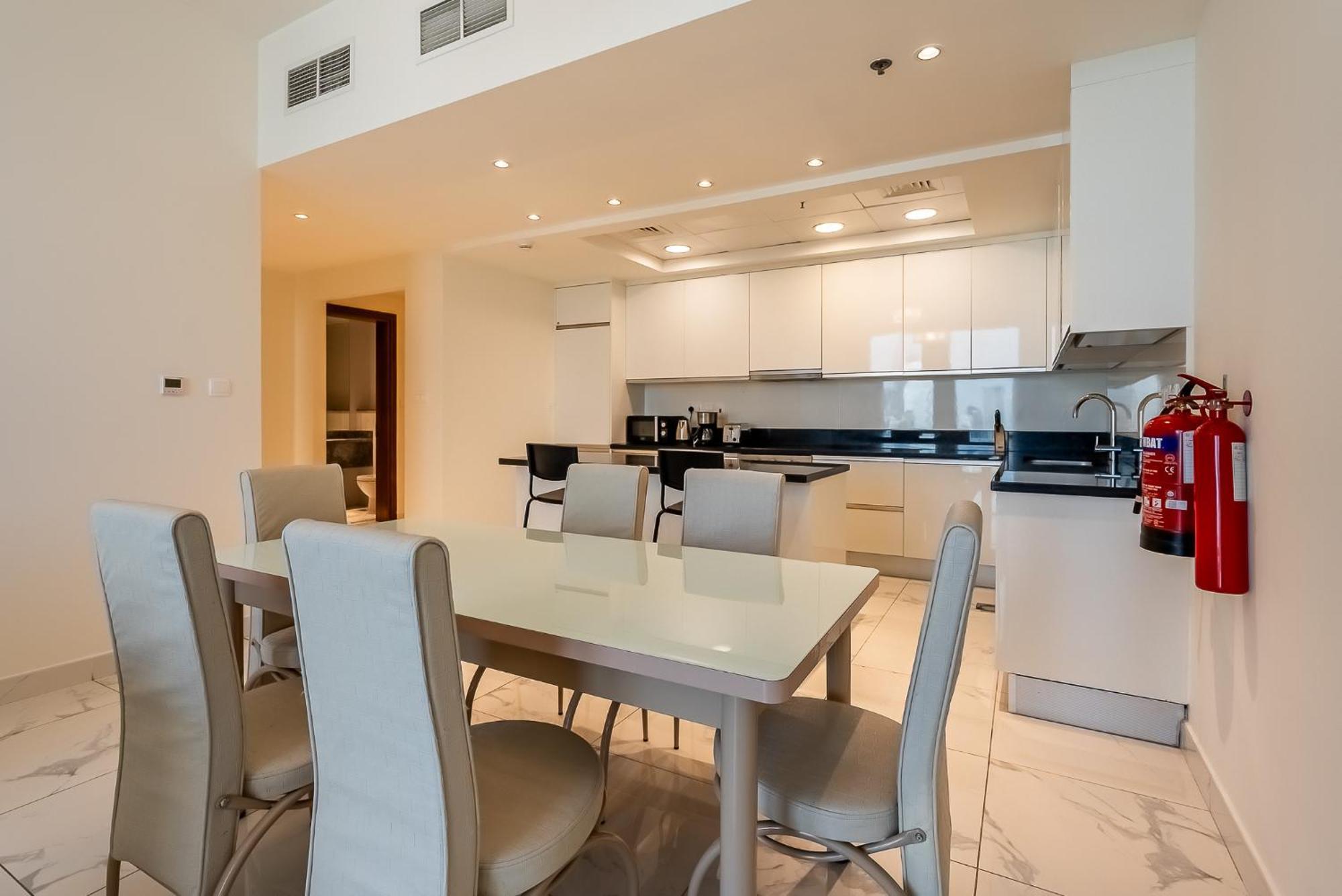 Noora Tower I Habtoor I Spacious 3bdr Maid I Business Bay Apartment *