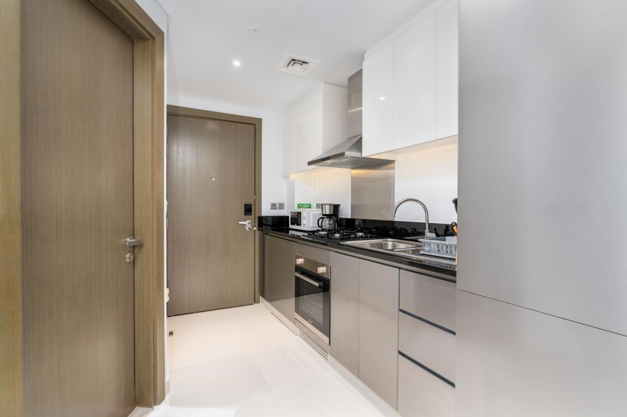 Daire Spacious Luxe Family With Canal & Burj Khalifa View