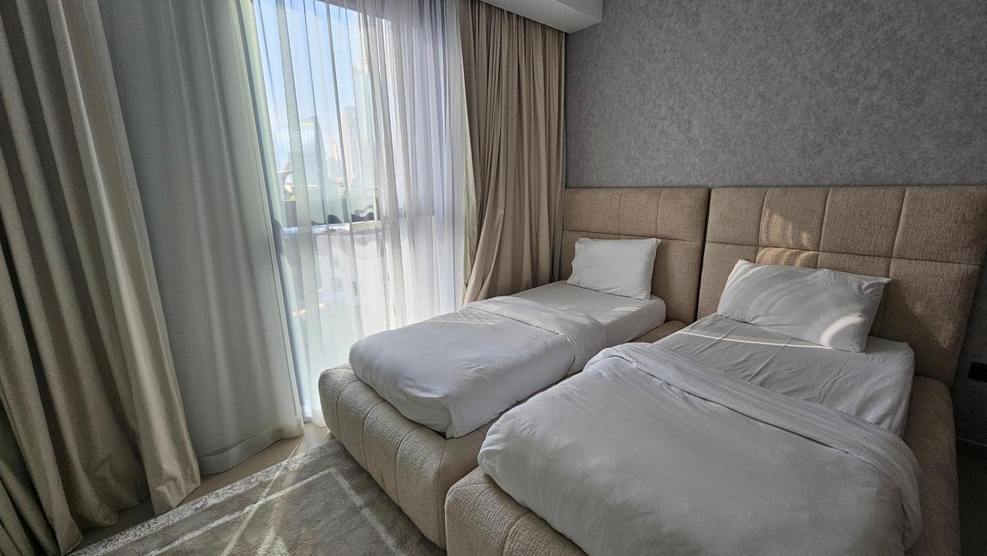 Mh - Act Tower - Burj View - 2bhk - Ref509 Dubai