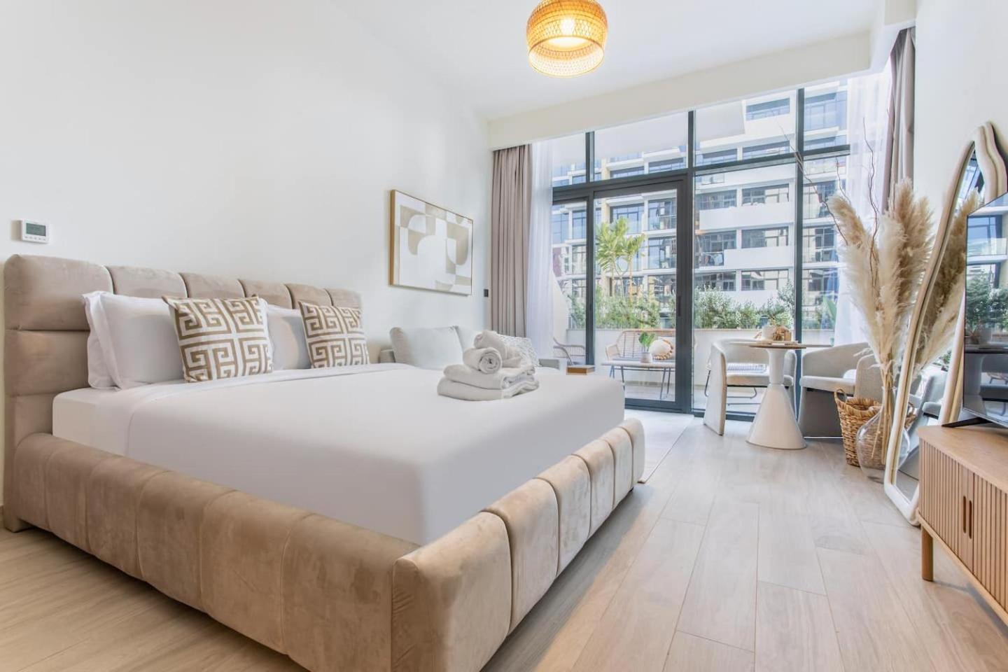 Apartment Artist Heaven Studio! Riviera 35! 10 Min Downtown