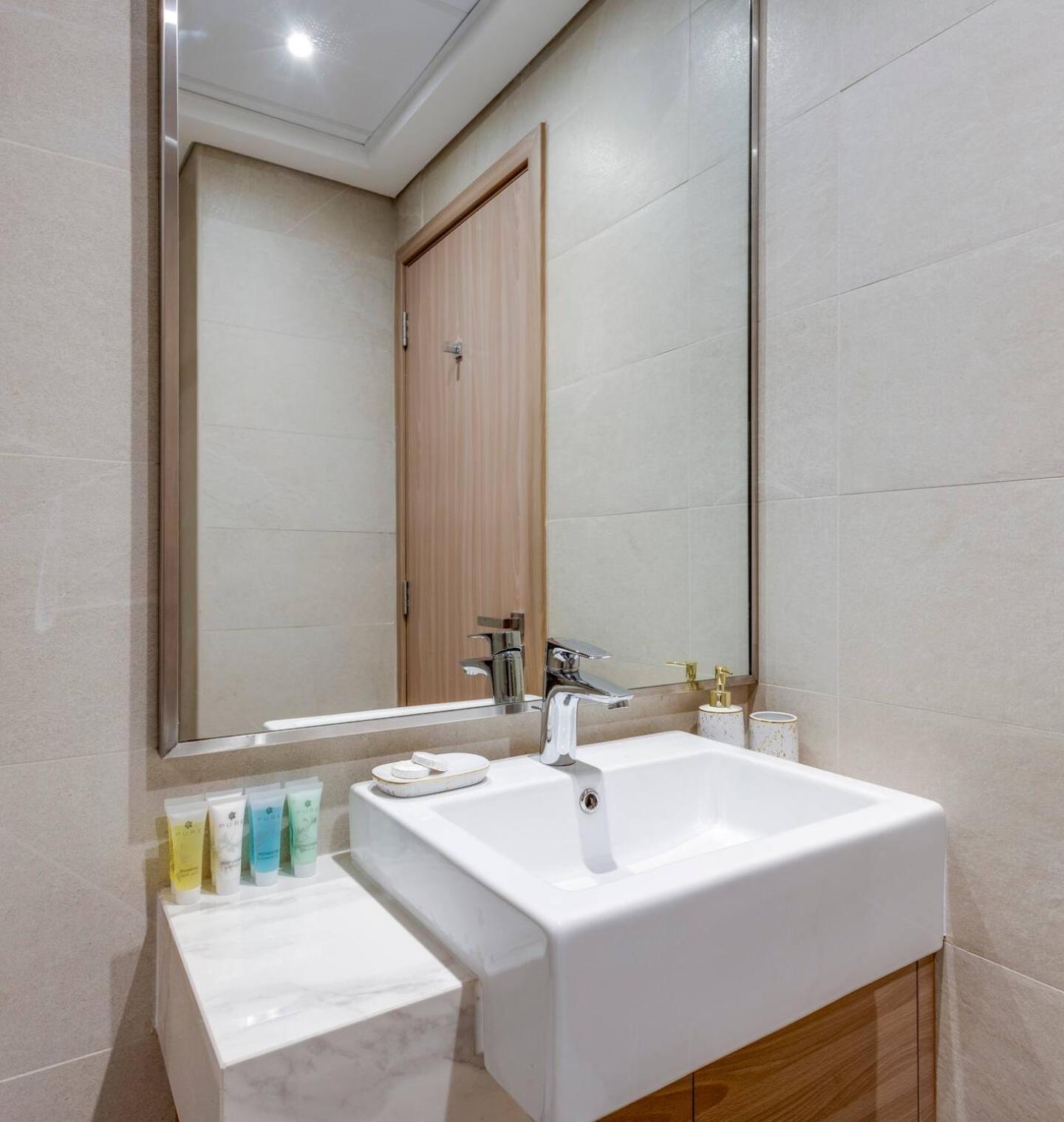 Apartment Elegant 2-br Gem Quick Access Downtown *