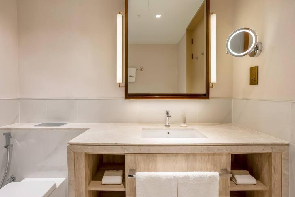 Apartment Zapbed House - Ultra Luxury 1bhk At Creek Harbour Ii I Iiiv