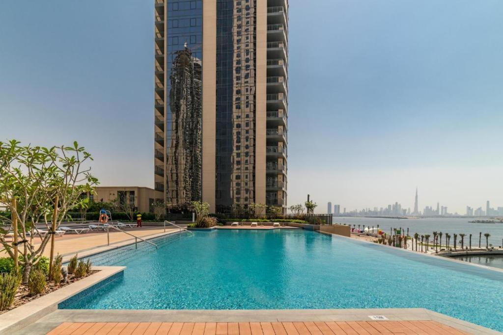 Lux Creek Harbour Blvd Views Dubai