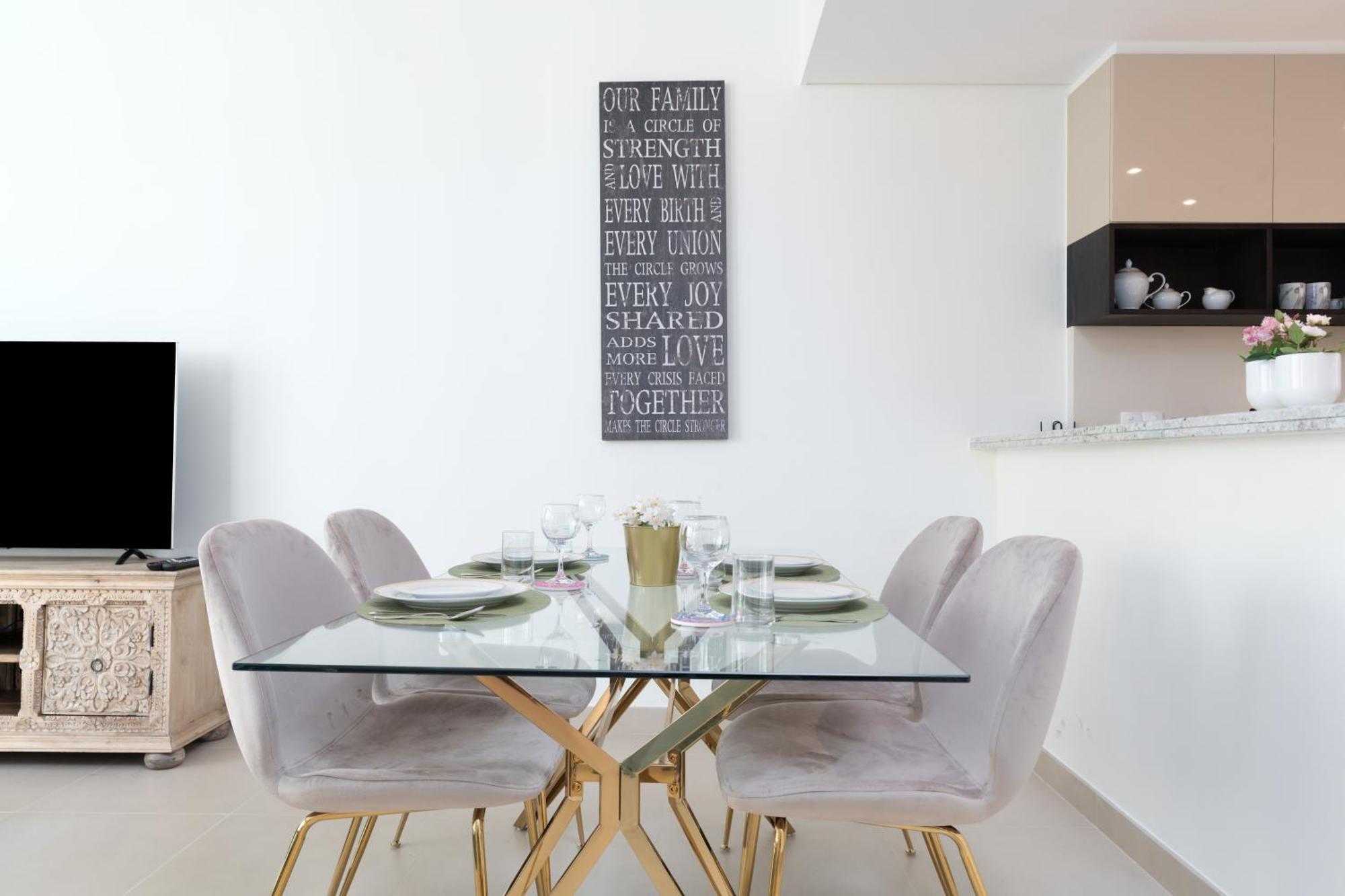 Lux Creek Harbour Blvd Views Apartment Dubai