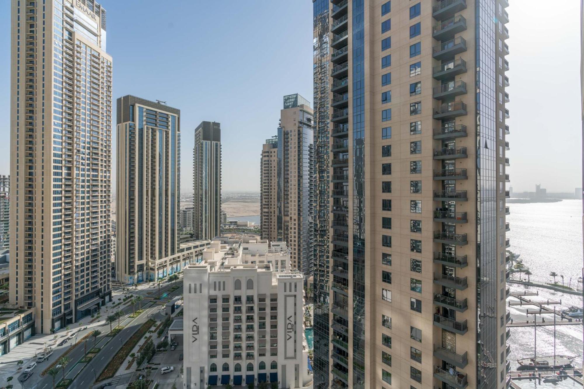 Lux Creek Harbour Blvd Views Dubai