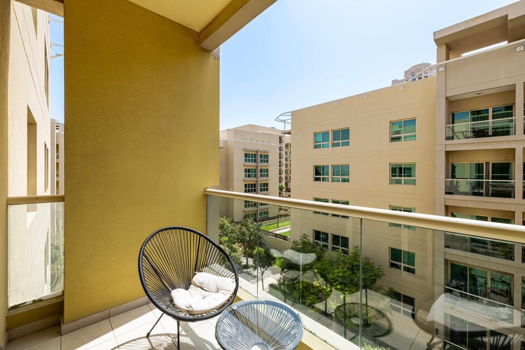 Renovated 1 Bed Al Alka 1 In The Greens * Dubai