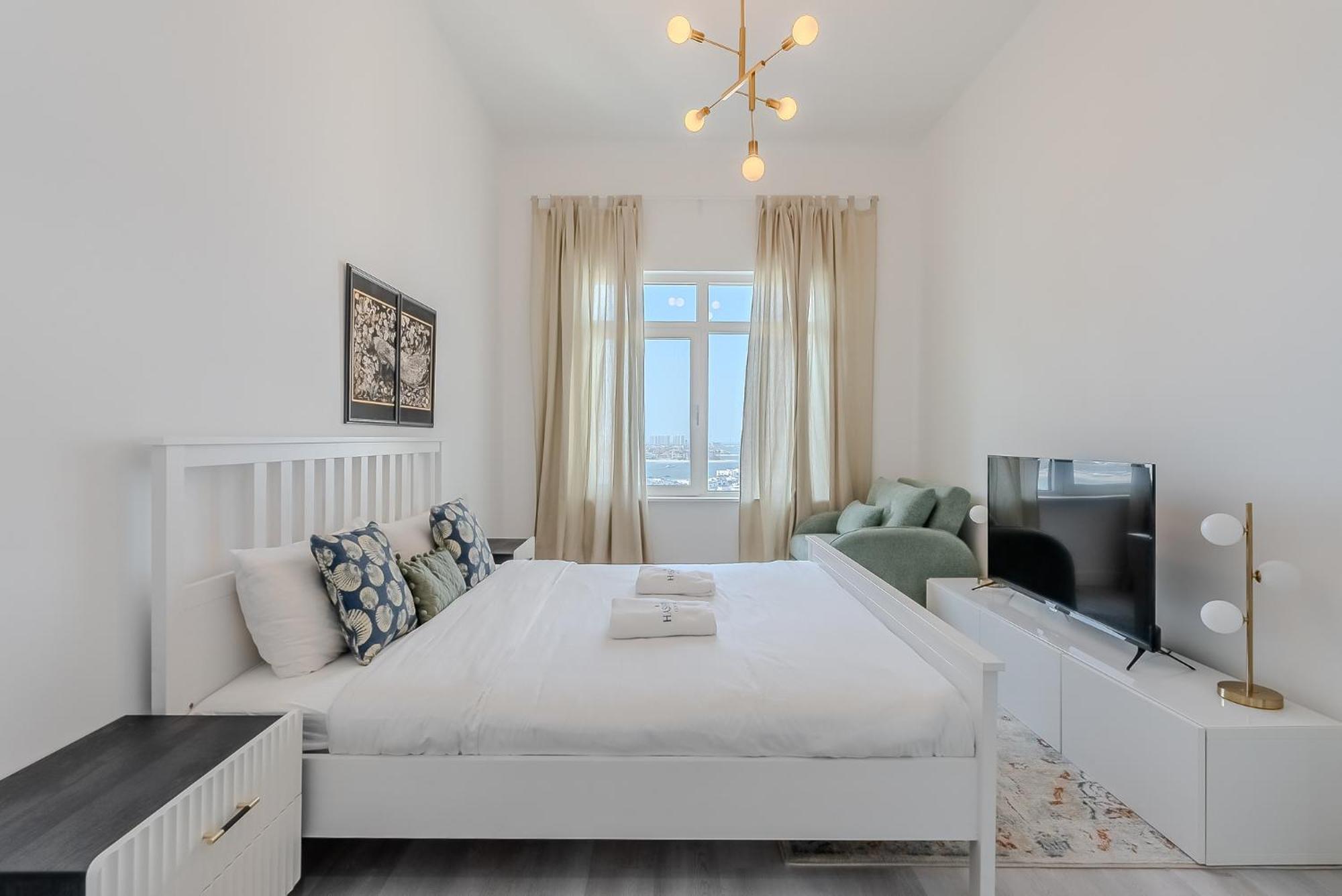 Al Hatimi, Shoreline Apartments, Palm Jumeirah, Dubai