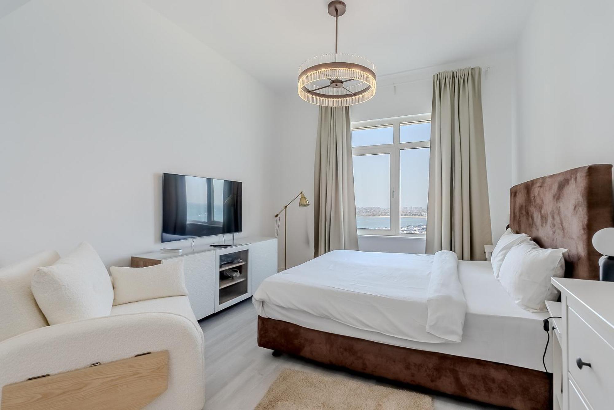 Al Hatimi, Shoreline Apartments, Palm Jumeirah,