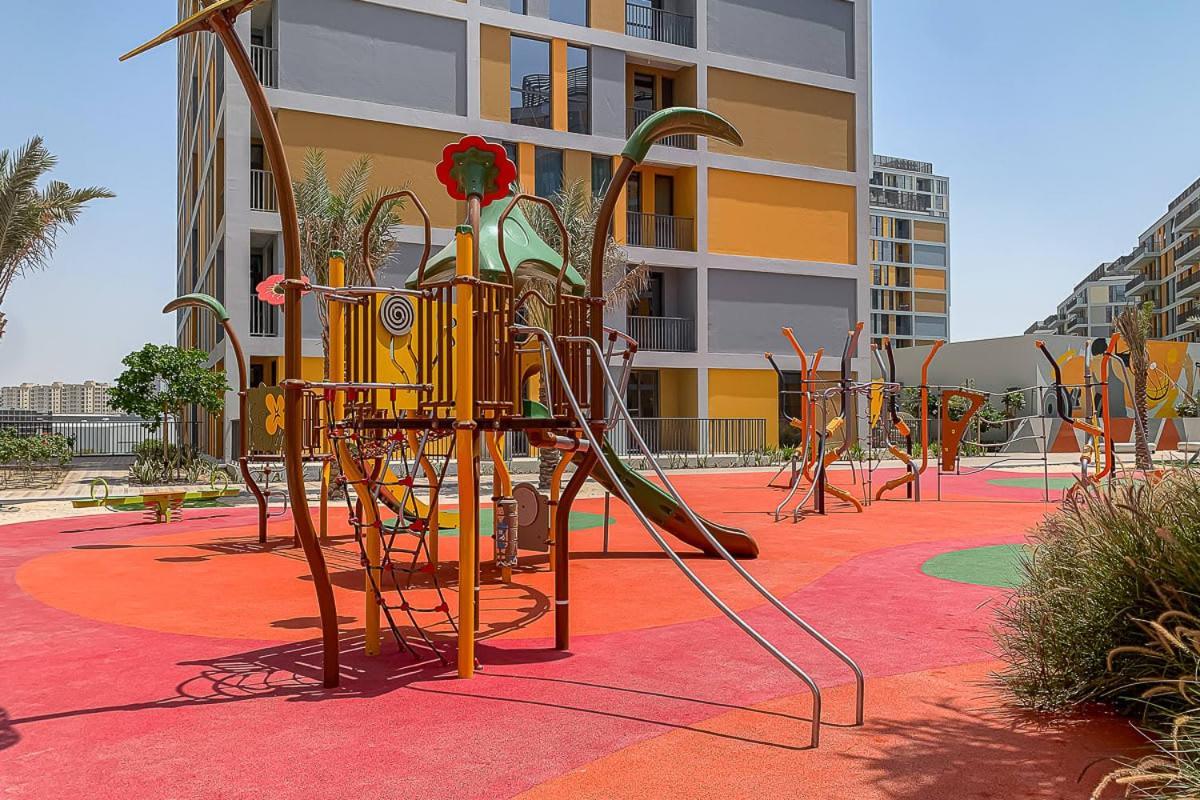 Frank Porter - Noor 3 Midtown Dubai