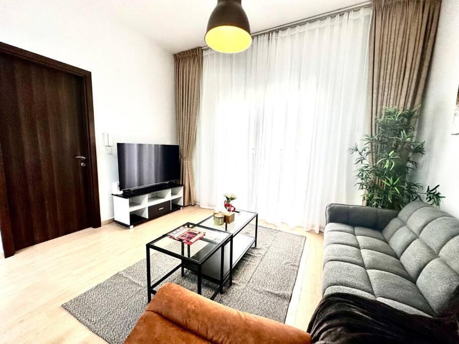Pool View 1bedroom In Remraam, Al Ramth 11 * Dubai