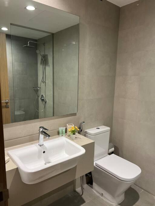 2br + Maid With Fantastic View Apartment Dubai