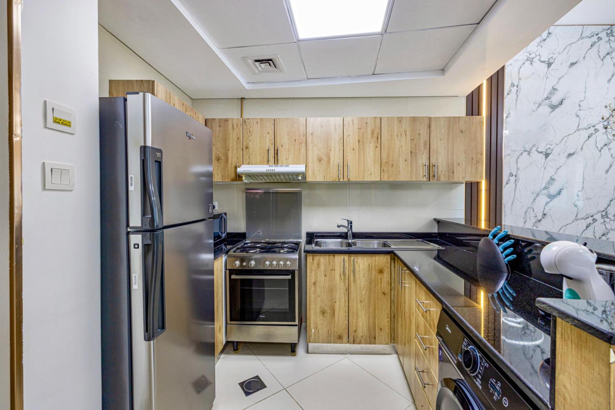 Apartment 5 Star Serviced With Beach Access In The Heart Of Marina Free Welcome Gift Box Upon Arrival