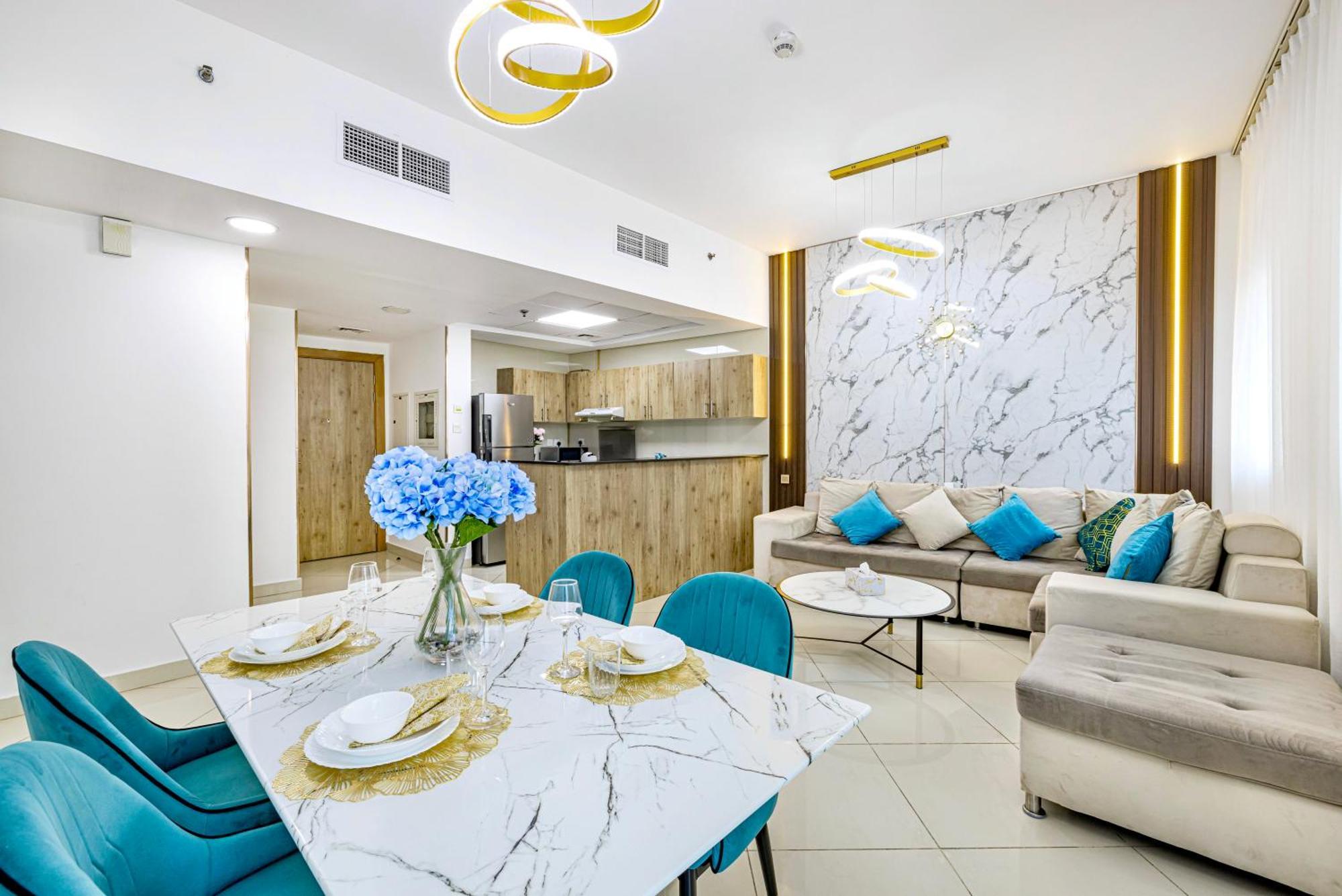 Apartment 5 Star Serviced With Beach Access In The Heart Of Marina Free Welcome Gift Box Upon Arrival *
