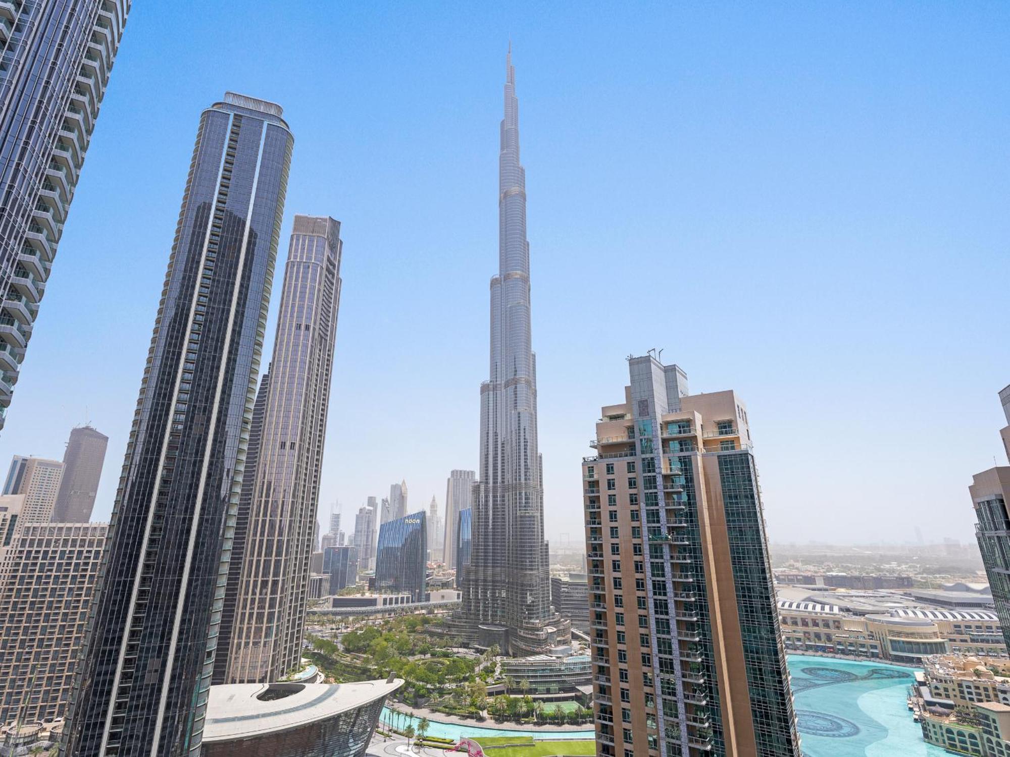 Vibrant 3bdr Plus 1 Guest In Downtown With Burj Khalifa View Apartment *